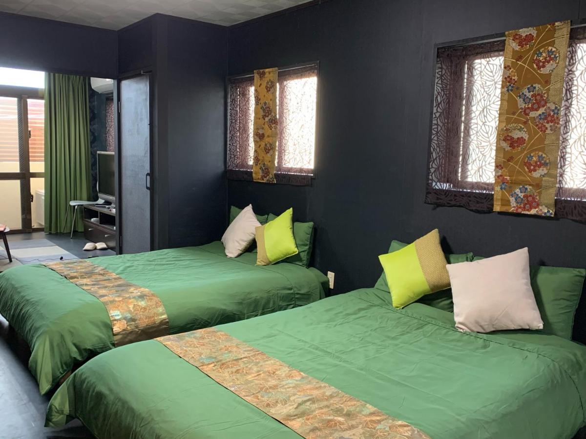 Maximum Of 21 People Can Be Rented In One Building 3 Minutes Walk To Tomari Port 10 Minutes Drive To The Airport No Parking Lot 30 Seconds Walk From Paid Parking Lot Warayunso Port City May Naha Exteriér fotografie