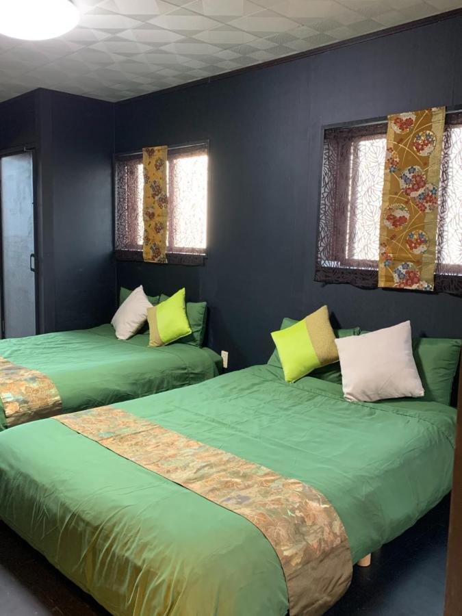 Maximum Of 21 People Can Be Rented In One Building 3 Minutes Walk To Tomari Port 10 Minutes Drive To The Airport No Parking Lot 30 Seconds Walk From Paid Parking Lot Warayunso Port City May Naha Exteriér fotografie